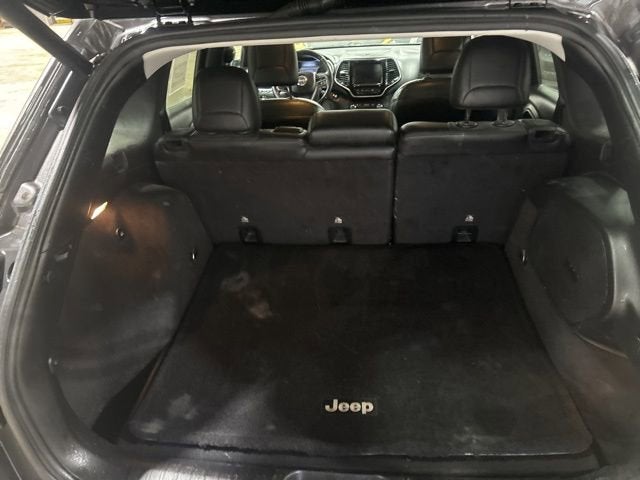 2019 Jeep Cherokee Overland