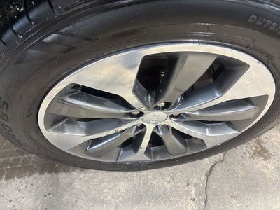 2019 Jeep Cherokee Overland