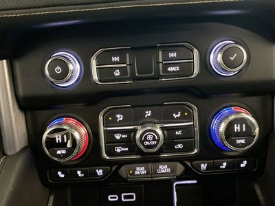 2022 GMC Yukon XL SLT