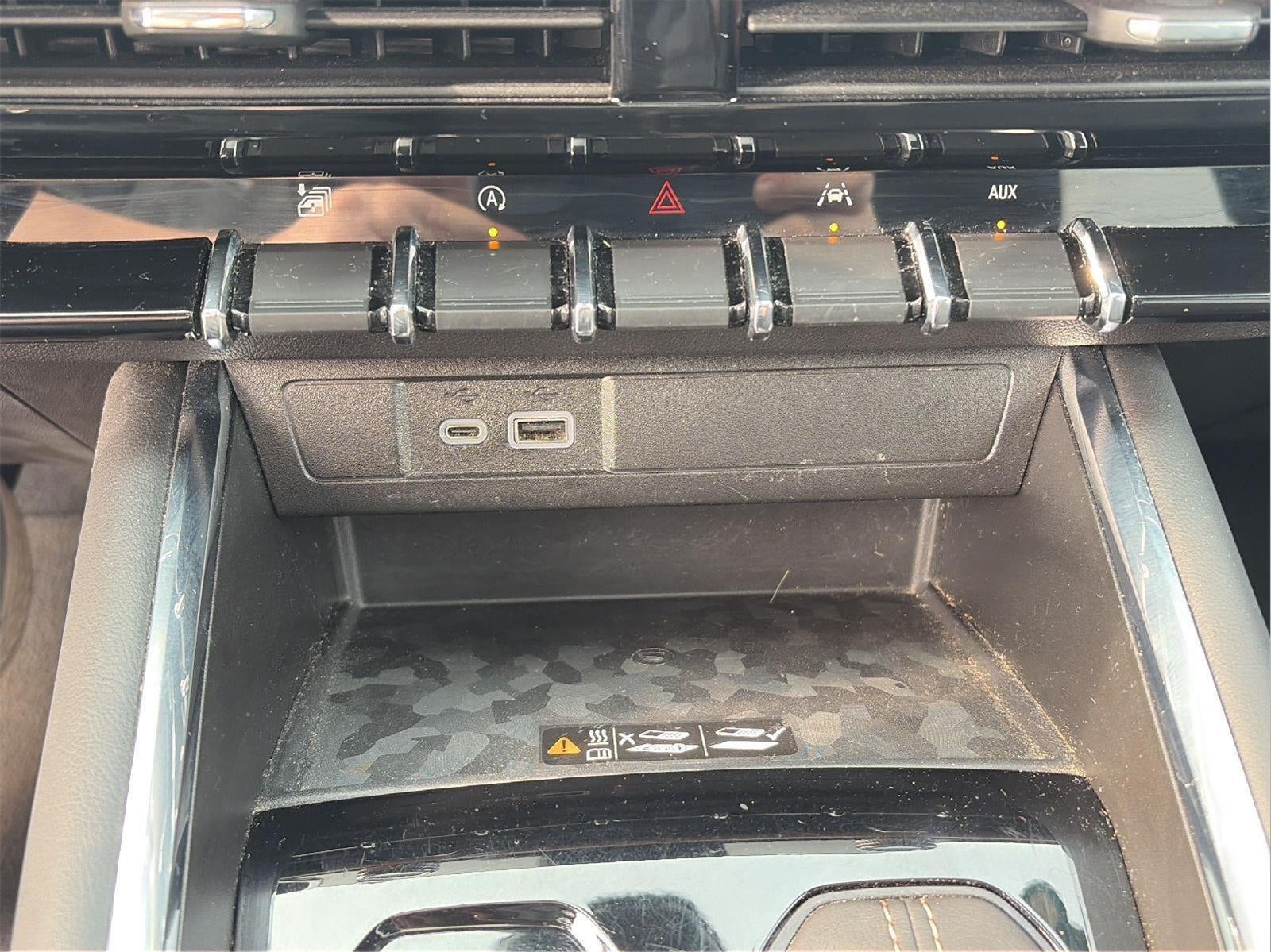 2023 GMC Canyon 4WD AT4