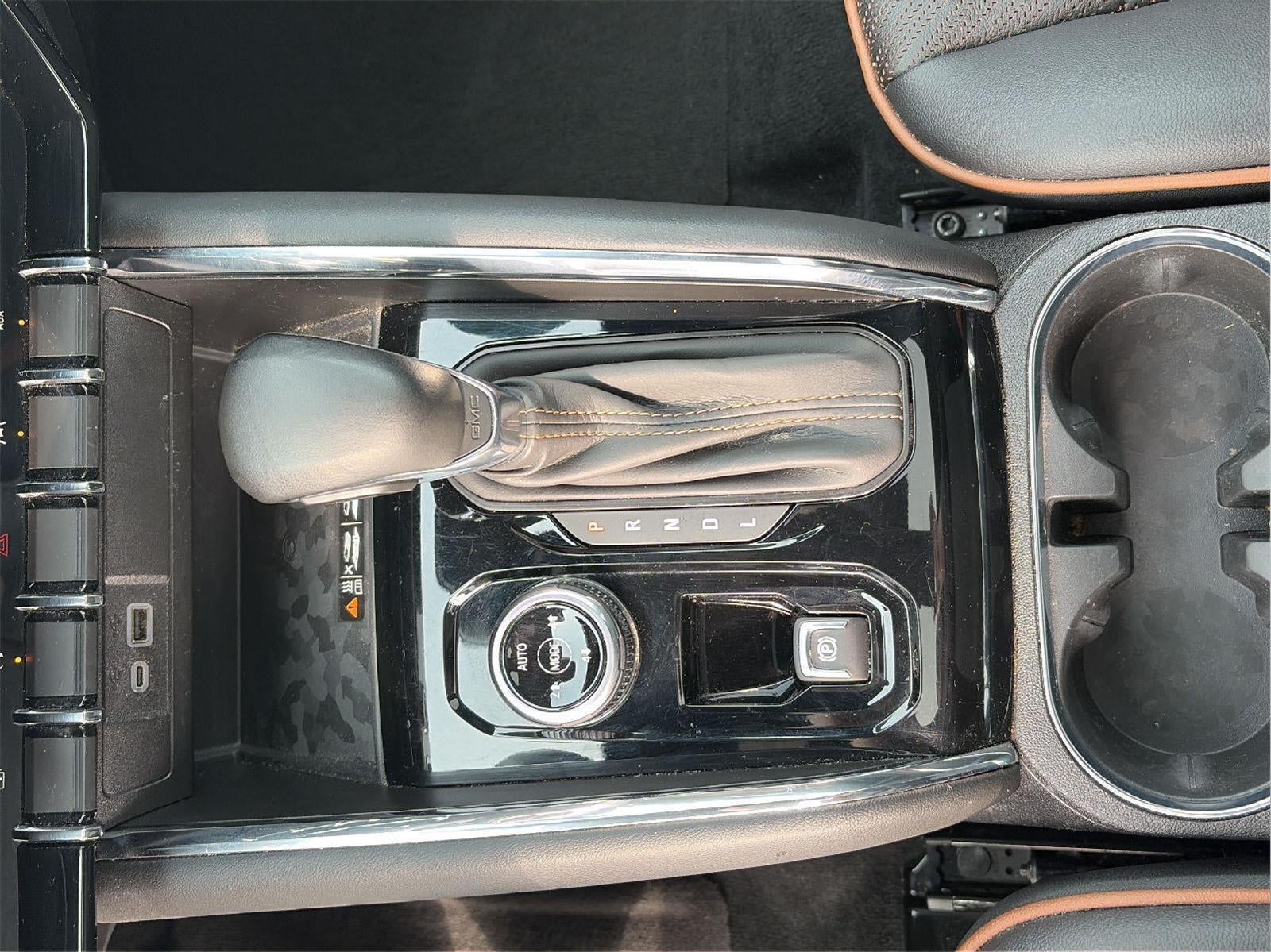 2023 GMC Canyon 4WD AT4