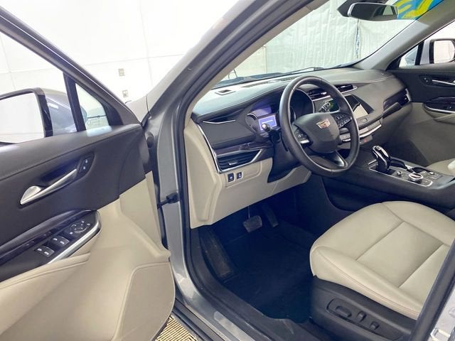 2023 Cadillac XT4 Luxury