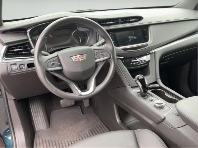 2025 Cadillac XT6 Luxury