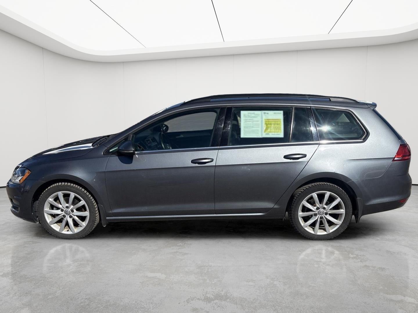 2017 Volkswagen Golf SportWagen S