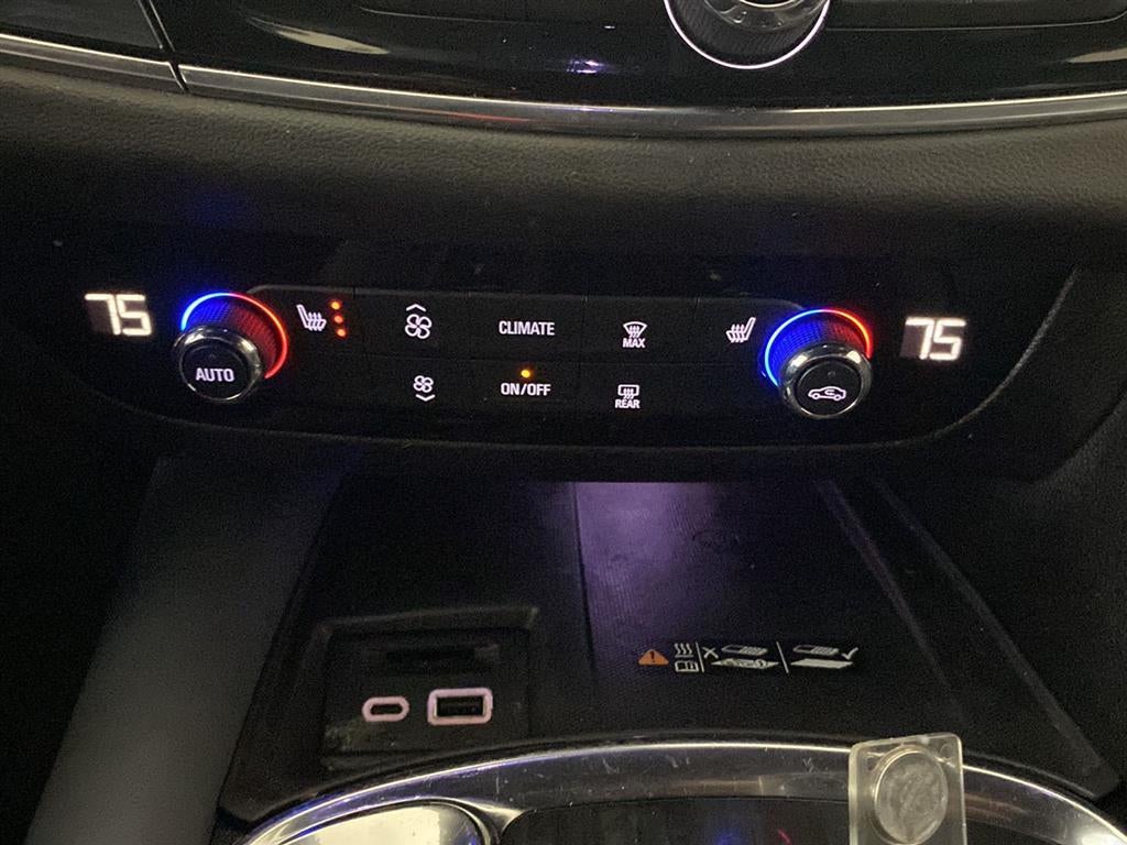 2024 Buick Enclave Essence