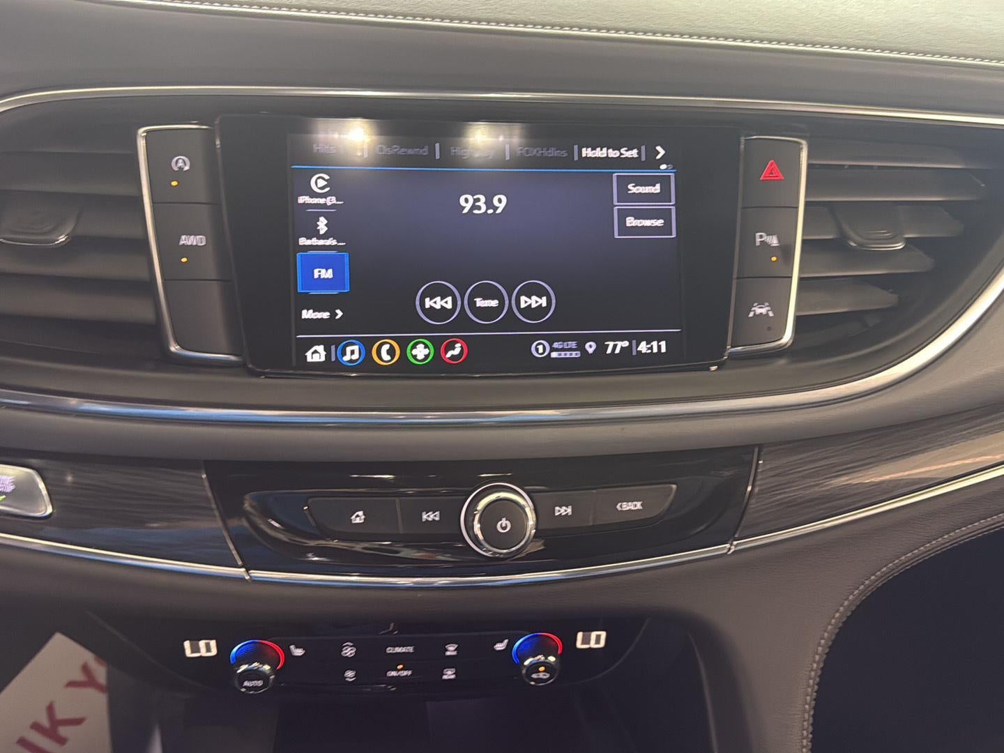 2024 Buick Enclave Essence