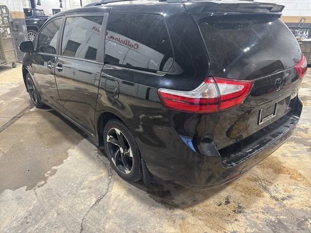 2018 Toyota Sienna XLE