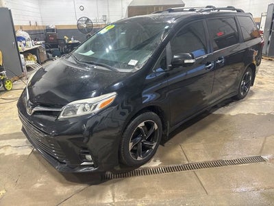 2018 Toyota Sienna XLE