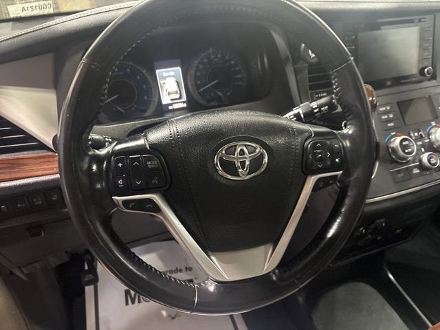 2018 Toyota Sienna XLE