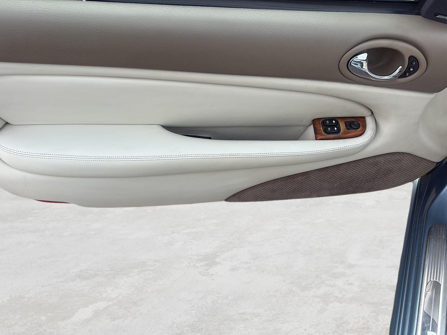 2005 Jaguar XK8 XK8