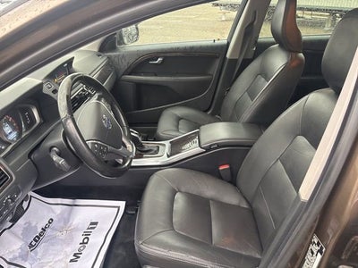 2016 Volvo XC70 T5 Platinum