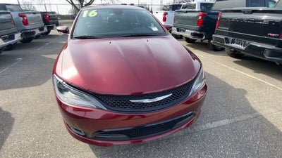 2016 Chrysler 200 S