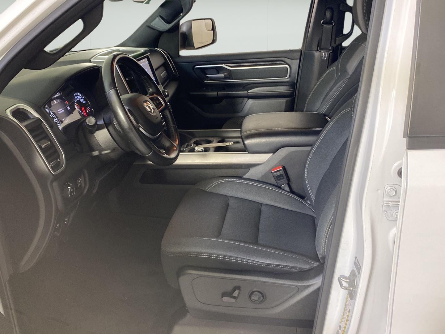 2021 RAM 1500 Big Horn Crew Cab 4x4 5'7" Box