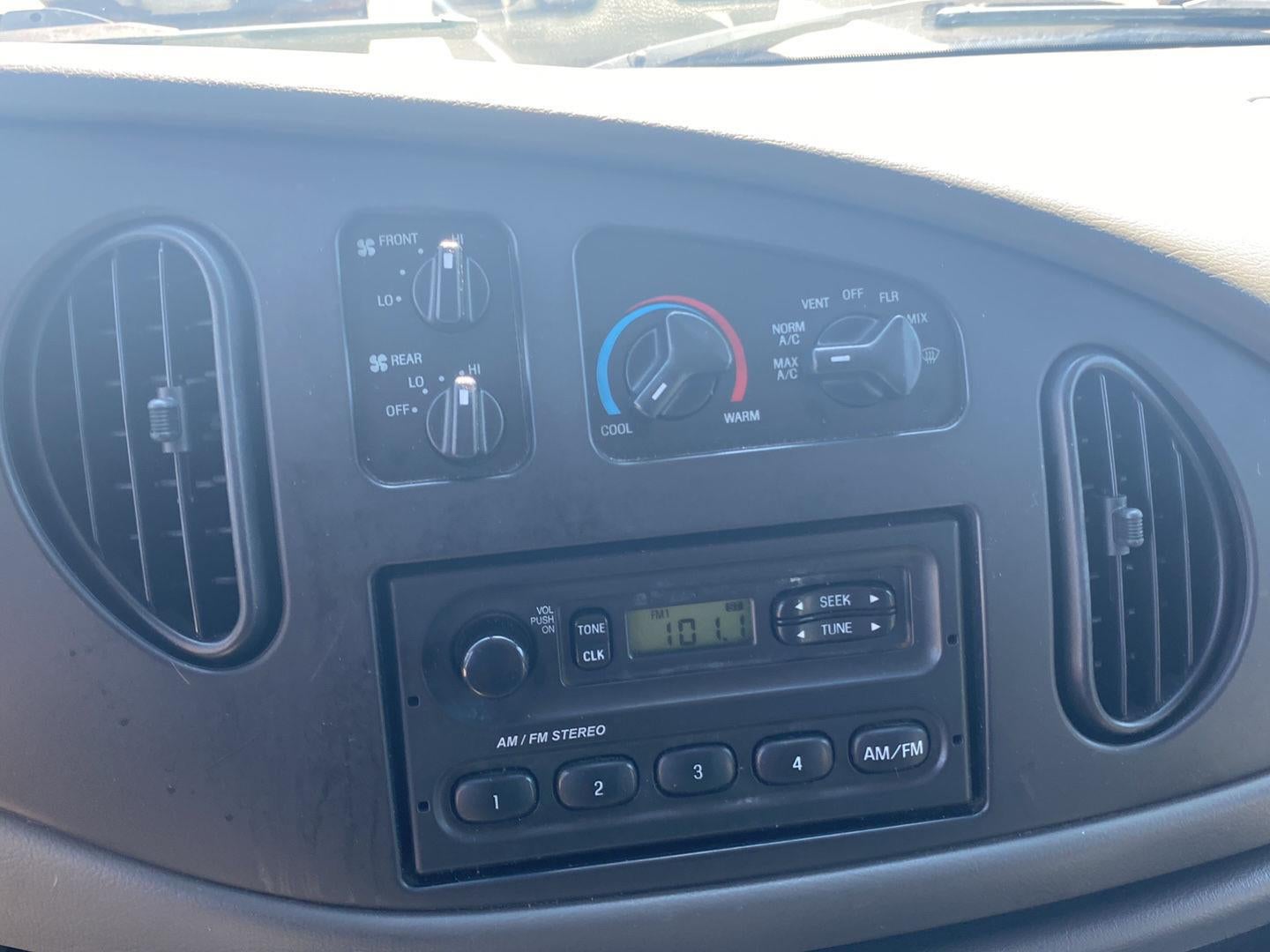 2007 Ford Econoline Wagon XL