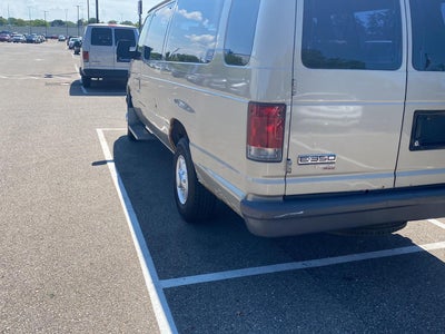 2007 Ford Econoline Wagon XL