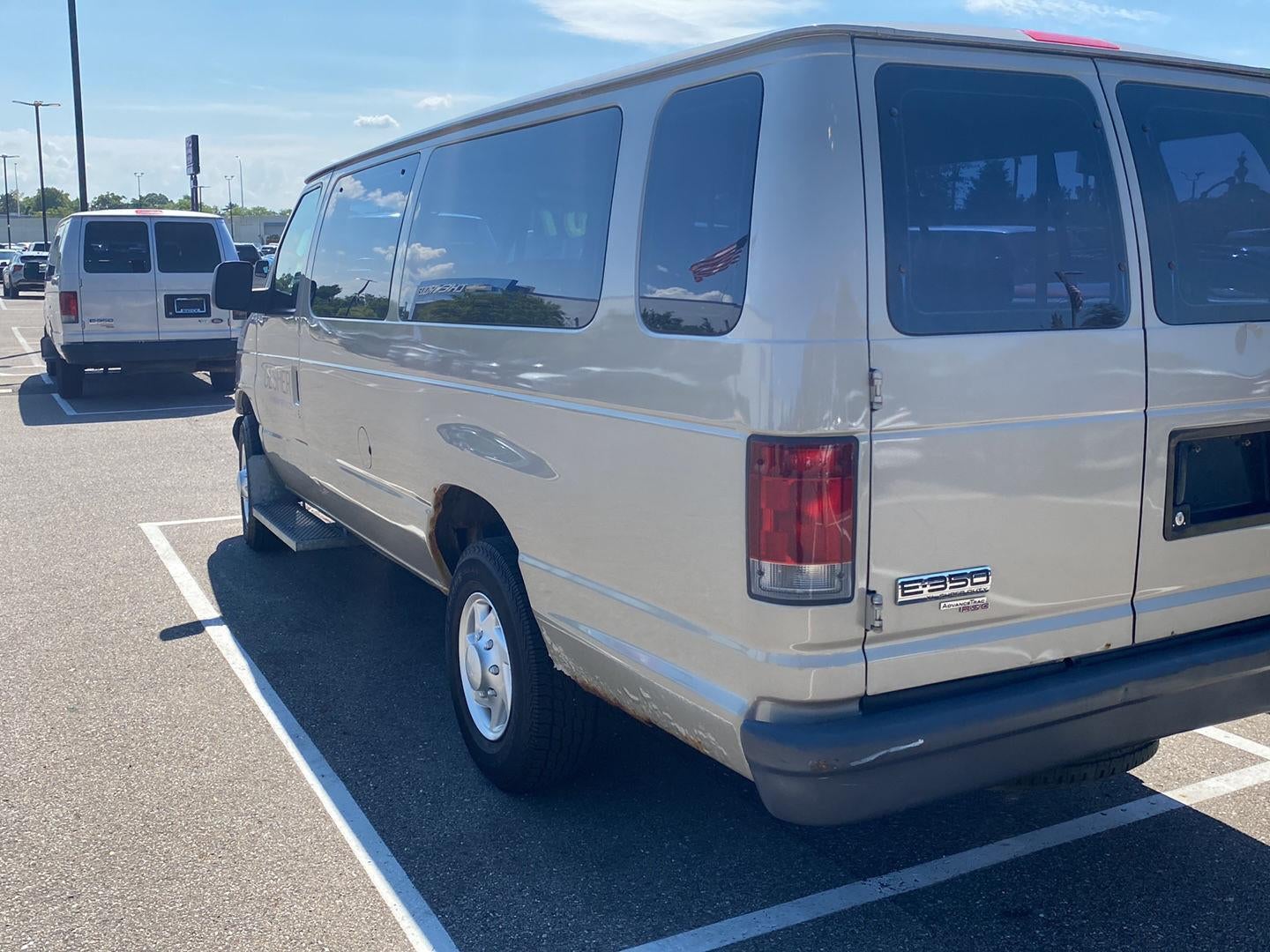 2007 Ford Econoline Wagon XL