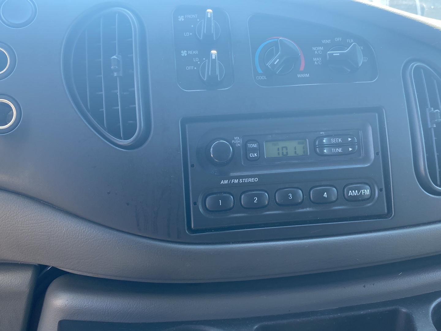 2007 Ford Econoline Wagon XL