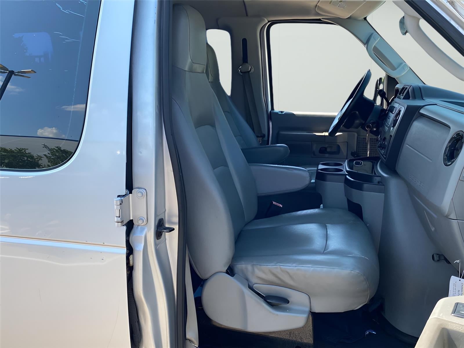 2011 Ford Econoline Wagon XL