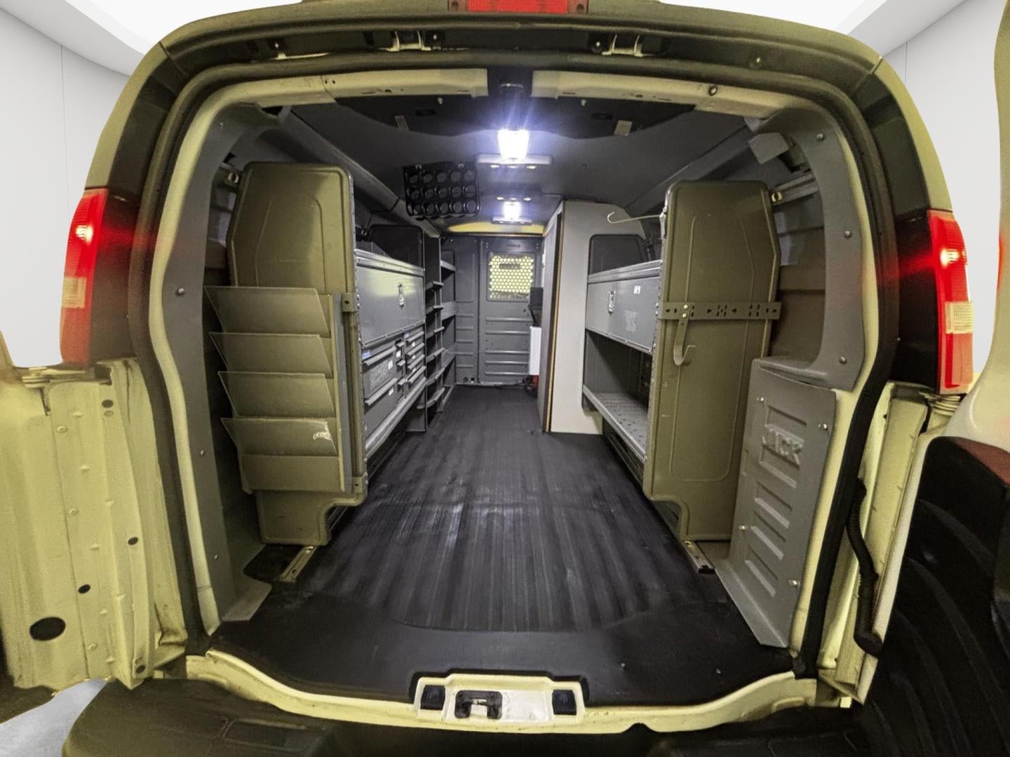 2019 Chevrolet Express Cargo 2500 RWD 2500 135"