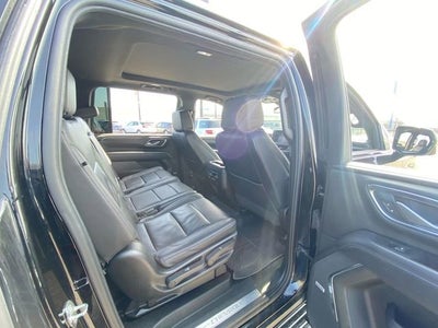 2023 Chevrolet Suburban LT