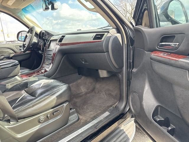 2010 Cadillac Escalade Luxury