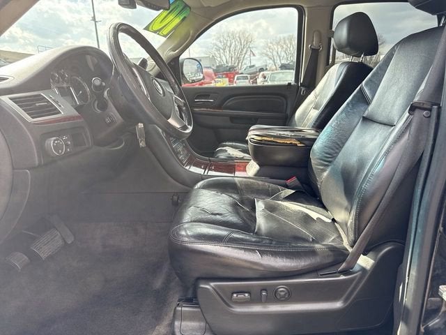 2010 Cadillac Escalade Luxury