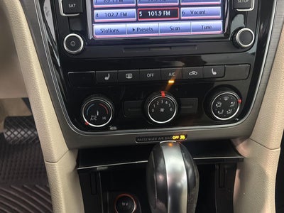 2014 Volkswagen Passat 2.5L SE