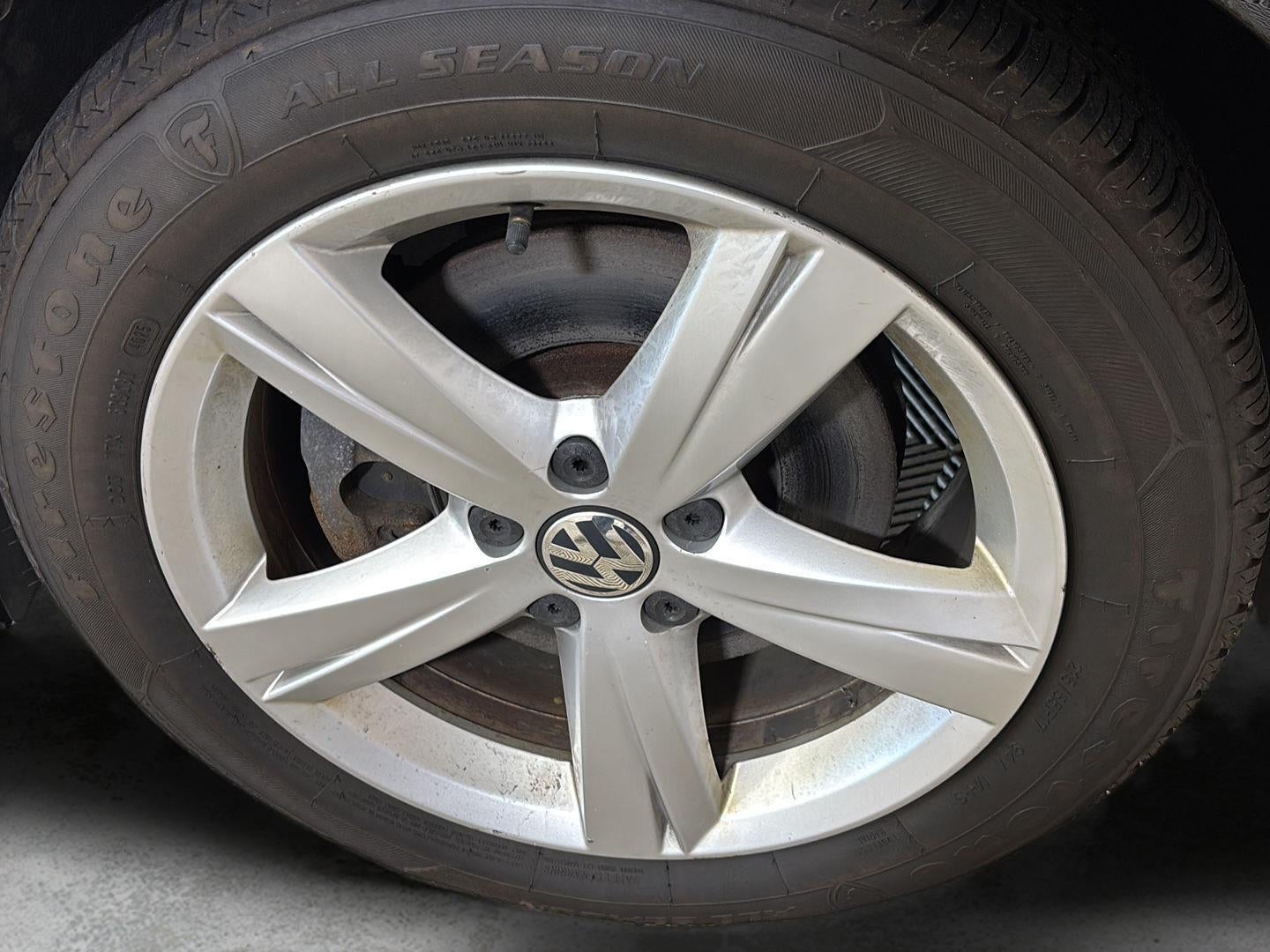 2014 Volkswagen Passat 2.5L SE