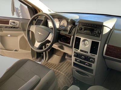 2010 Chrysler Town & Country Touring