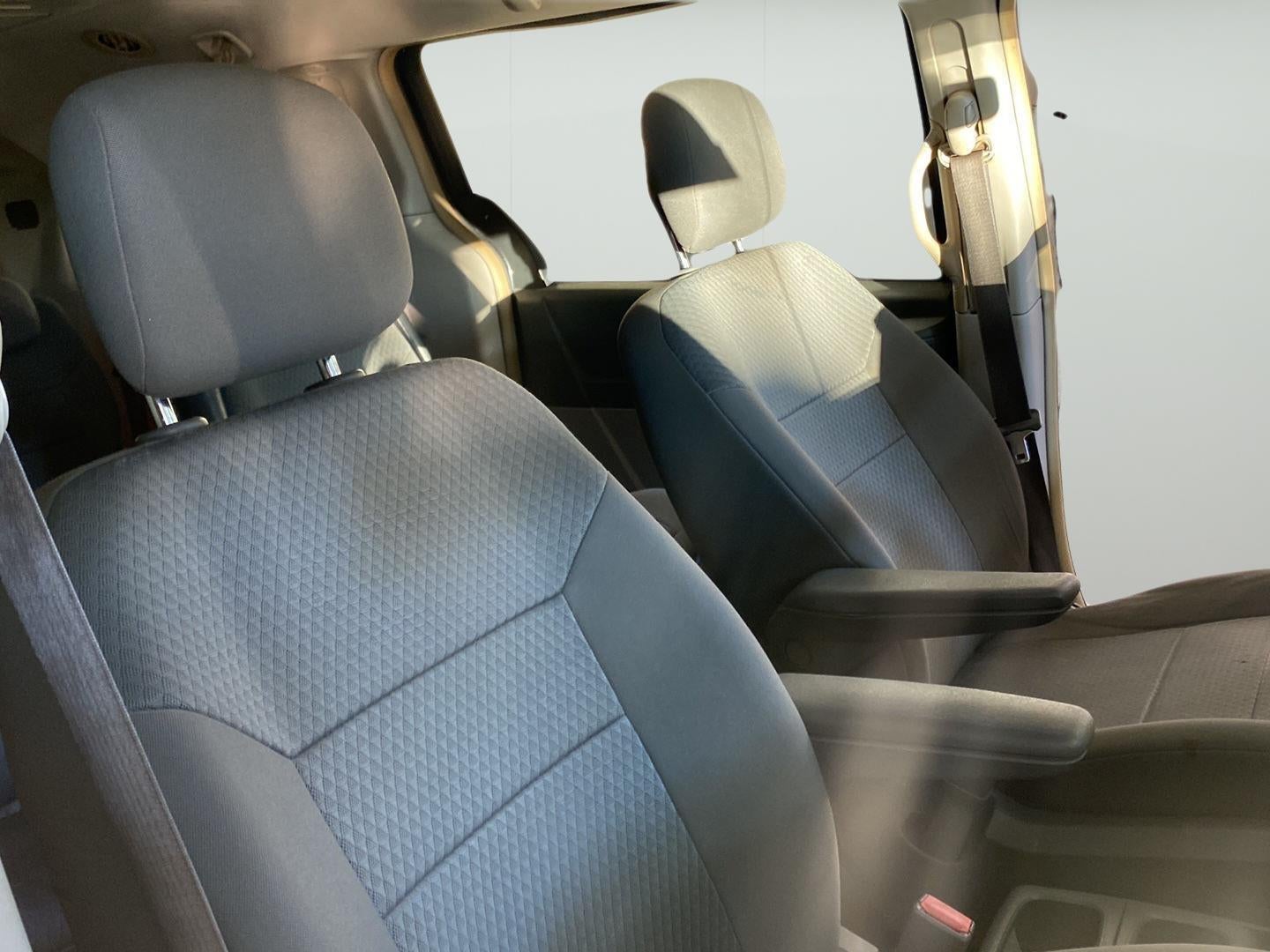2010 Chrysler Town & Country Touring