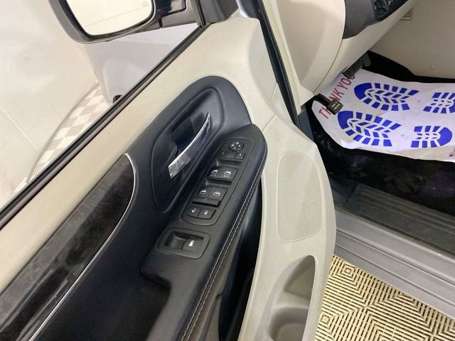 2014 Chrysler Town & Country Touring