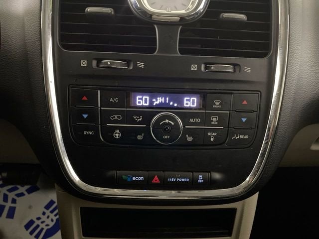 2014 Chrysler Town & Country Touring