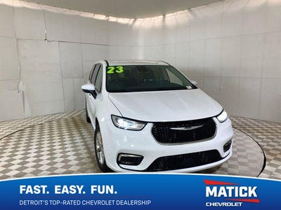 2023 Chrysler Pacifica Touring L