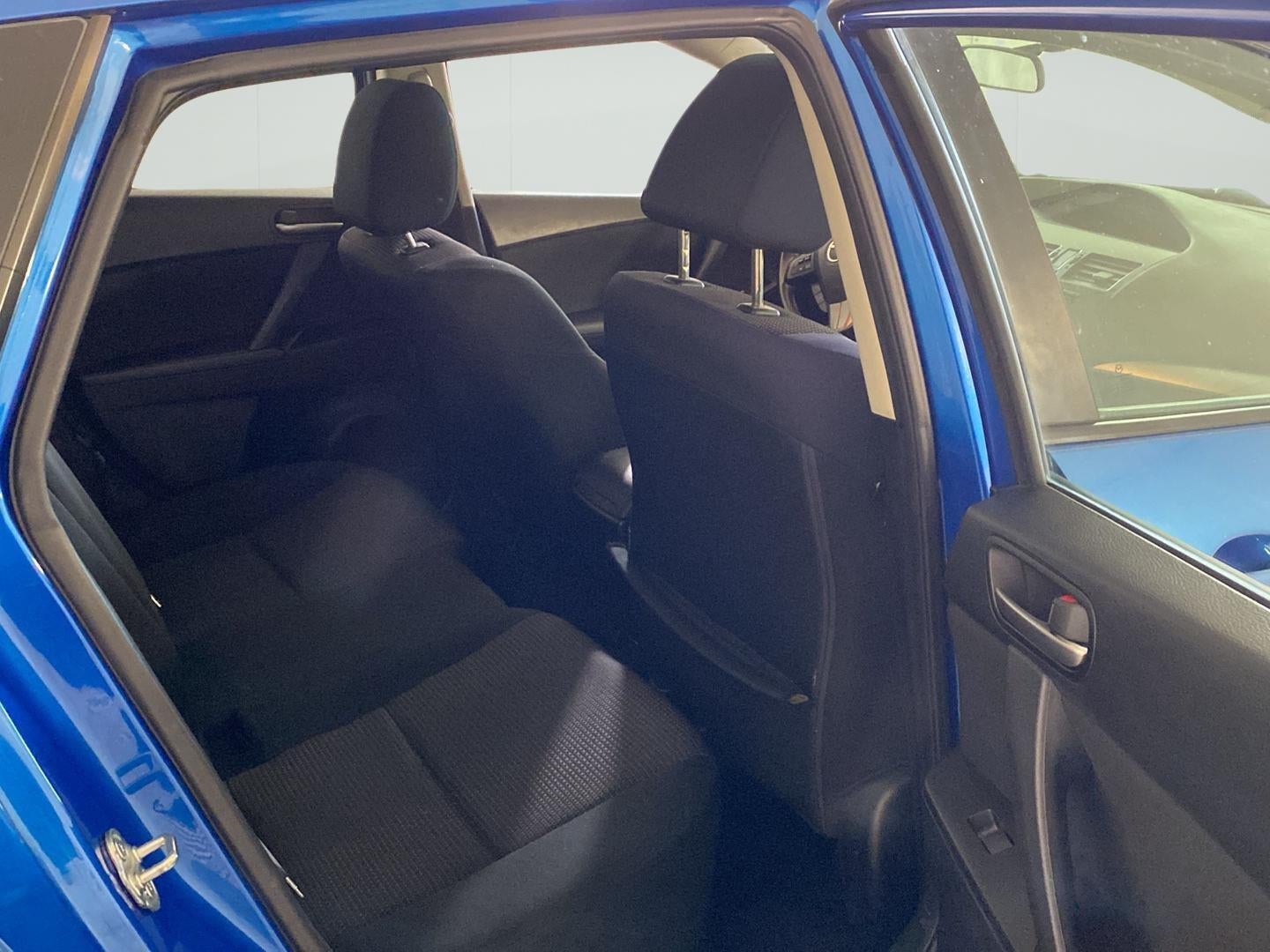 2012 Mazda Mazda3 Hatchback i Touring