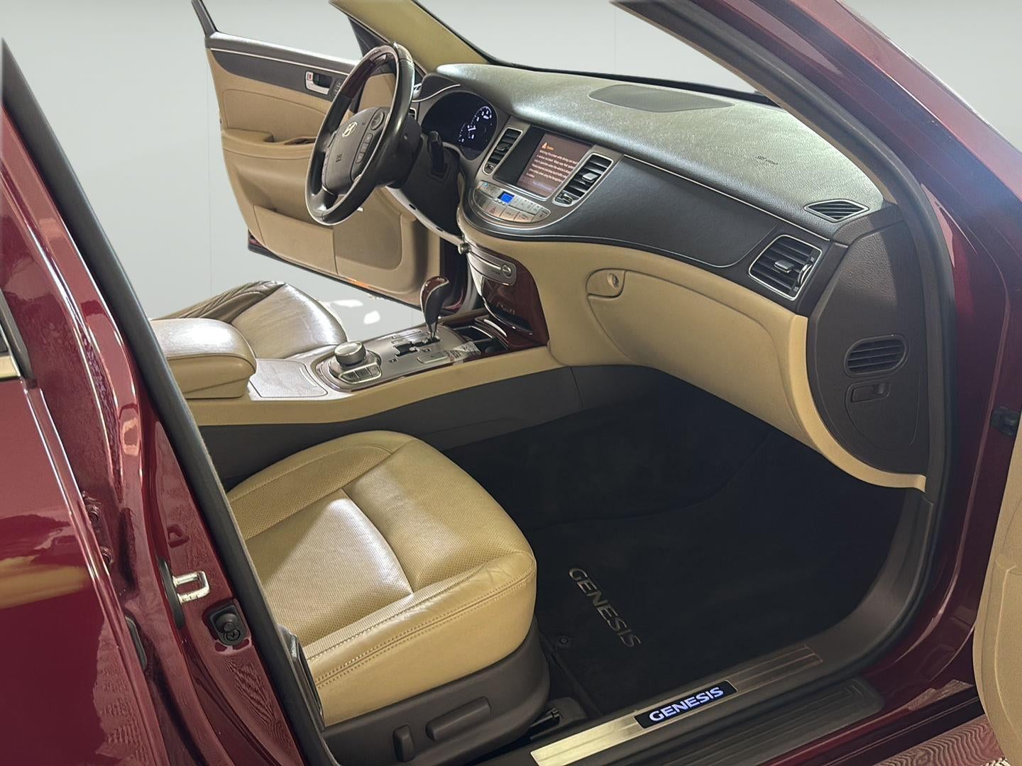 2012 Hyundai Genesis 4.6
