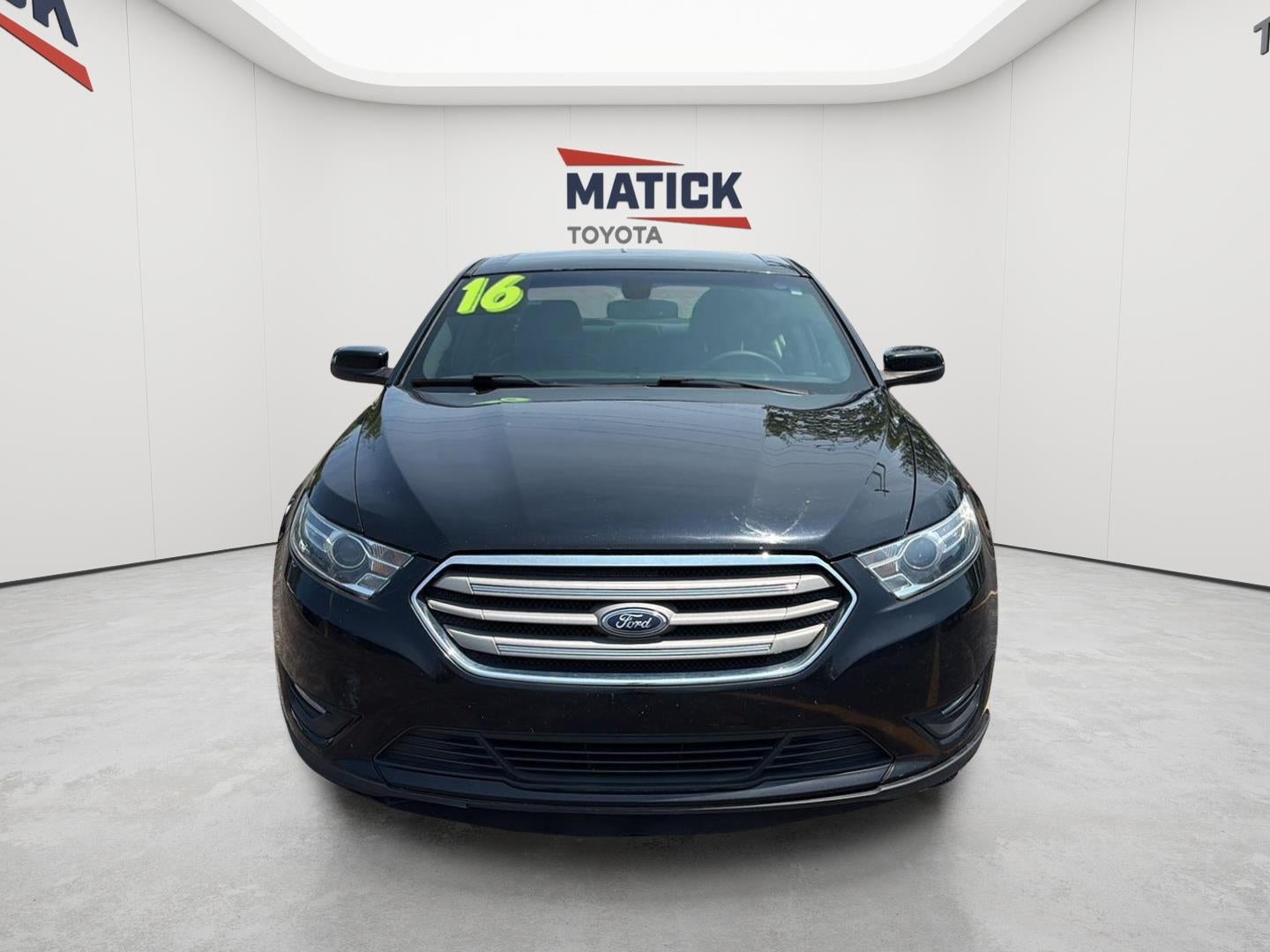 2016 Ford Taurus SEL
