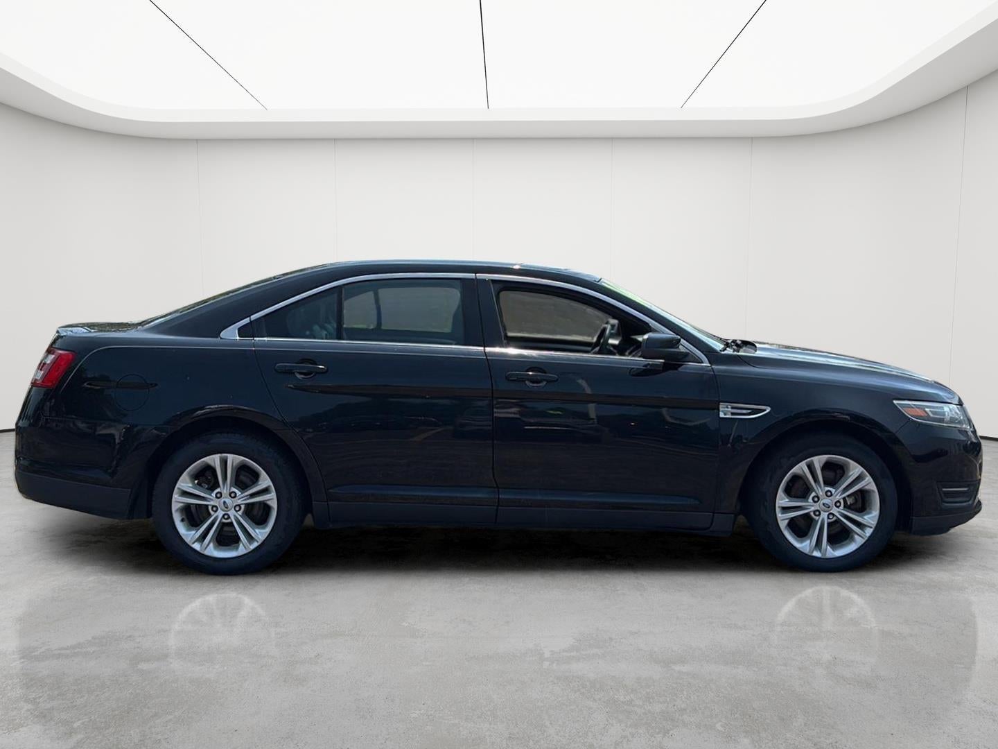 2016 Ford Taurus SEL