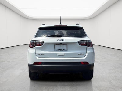 2023 Jeep Compass Latitude Lux