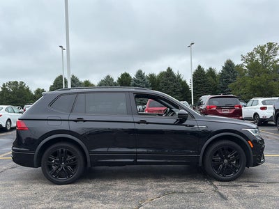 2022 Volkswagen Tiguan SE R-Line Black