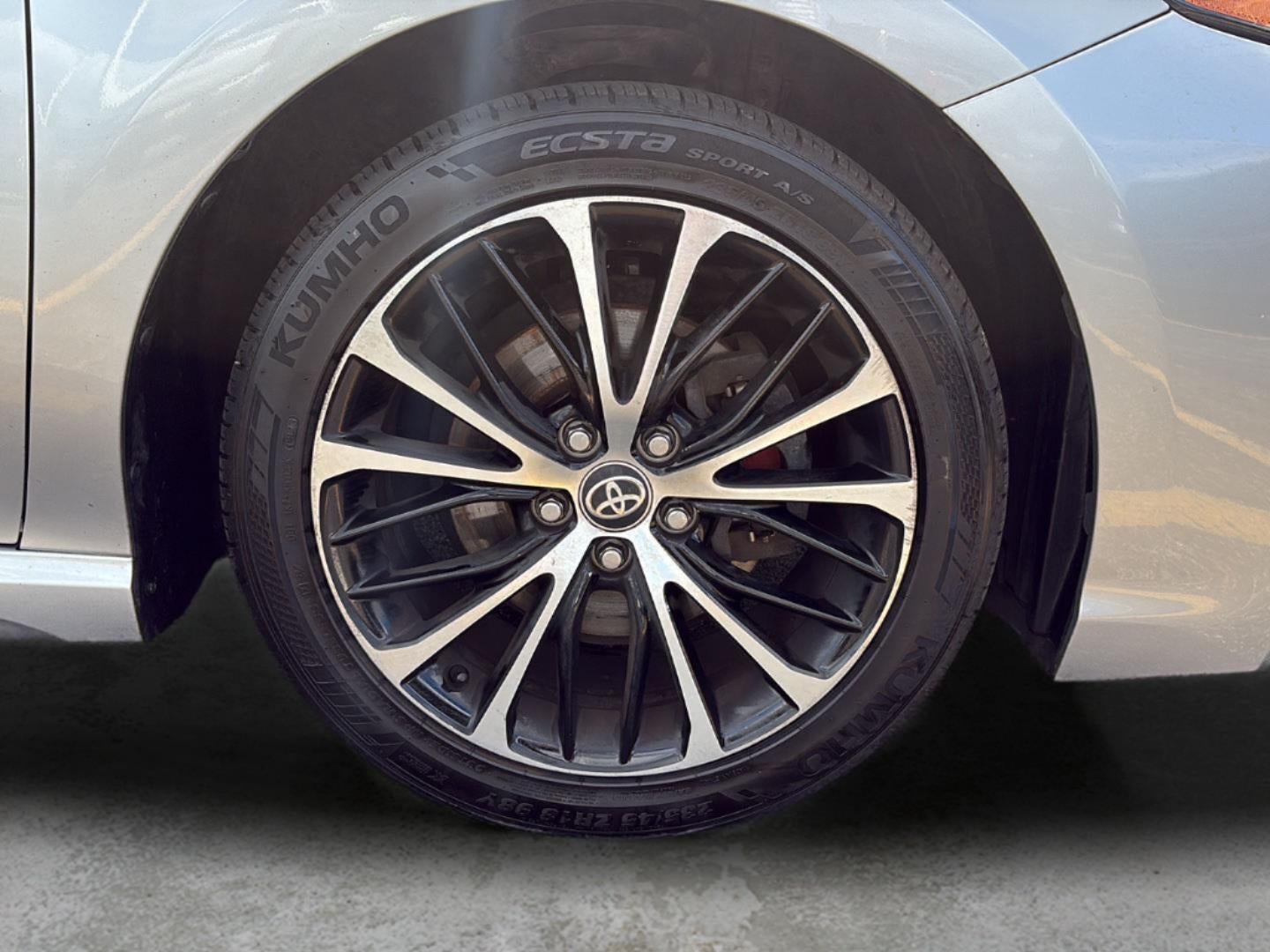2020 Toyota Camry SE