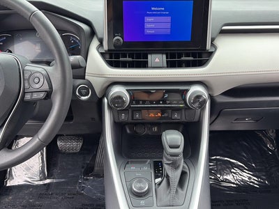 2025 Toyota Rav4 Hybrid XLE
