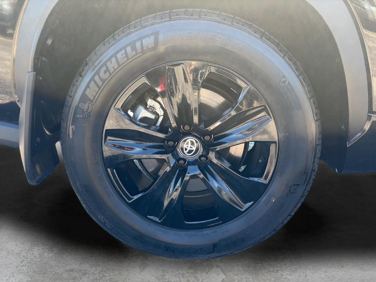 2025 Toyota Highlander Hybrid XLE Nightshade