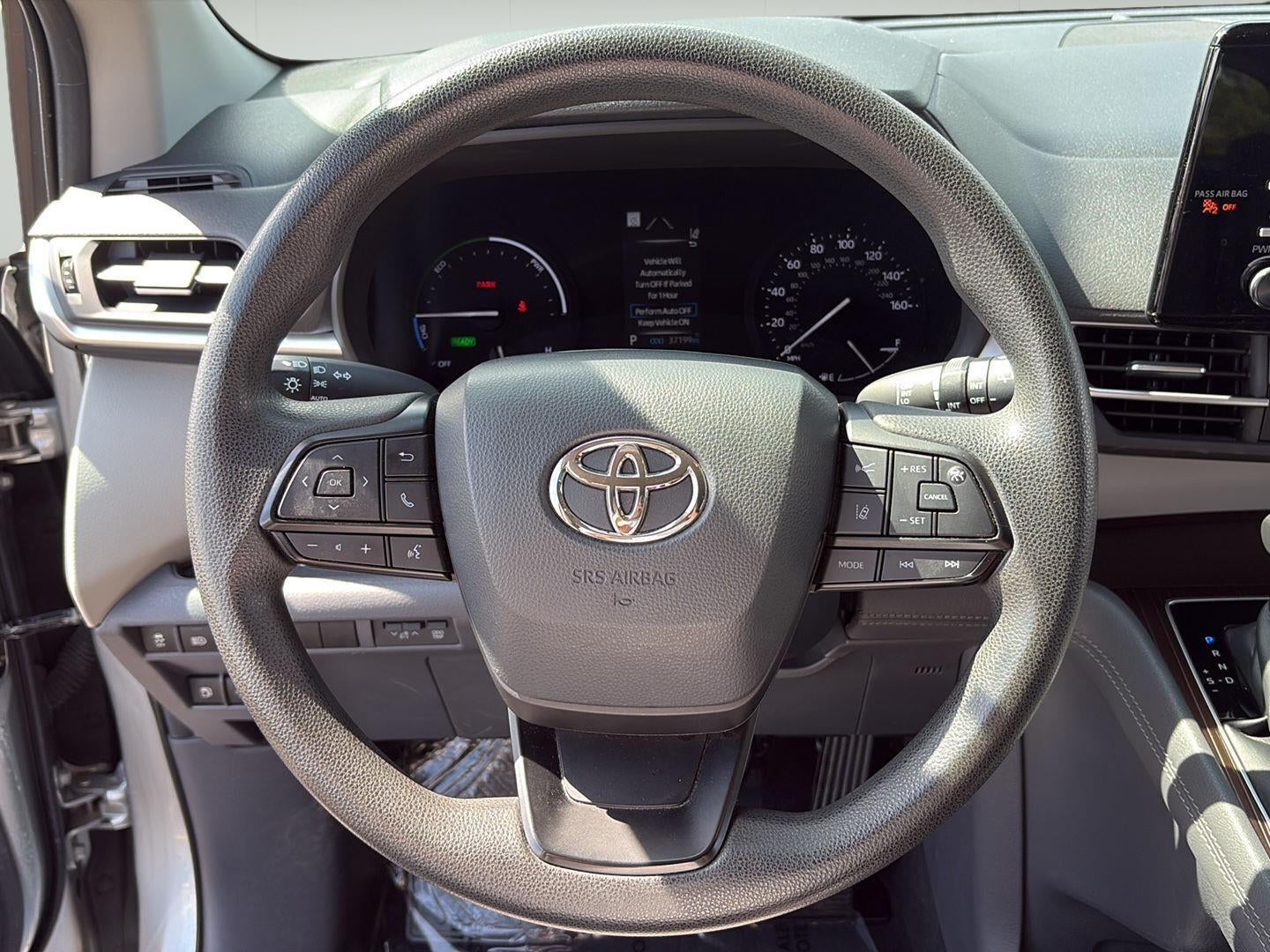 2022 Toyota Sienna LE