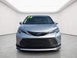 2022 Toyota Sienna LE