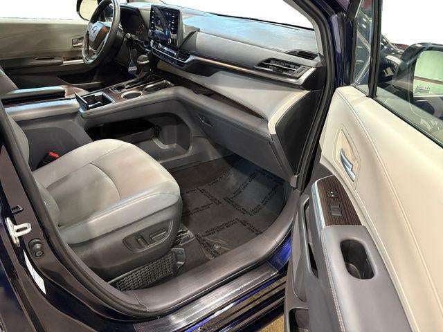 2022 Toyota Sienna XLE 7 Passenger