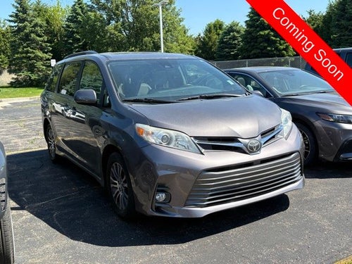 2020 Toyota Sienna XLE 8 Passenger