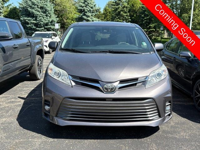 2020 Toyota Sienna XLE 8 Passenger