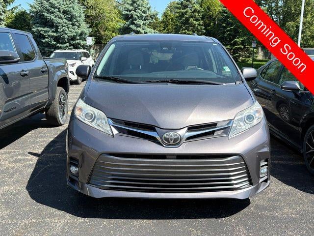 2020 Toyota Sienna XLE 8 Passenger