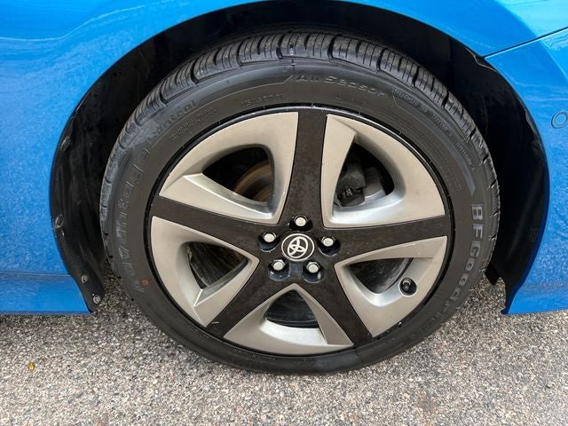 2019 Toyota Prius XLE