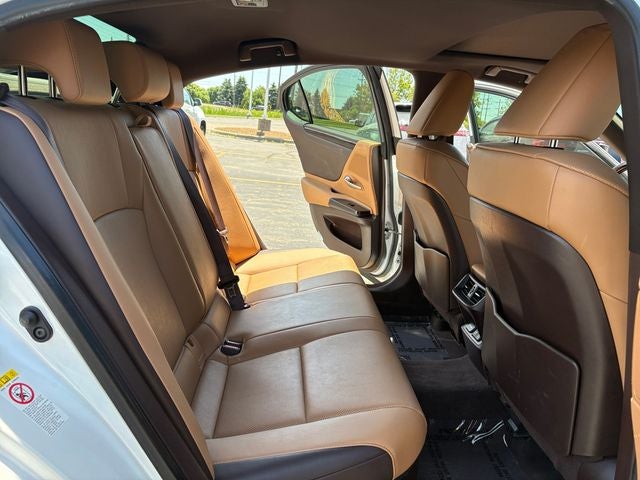 2019 Lexus ES 300h